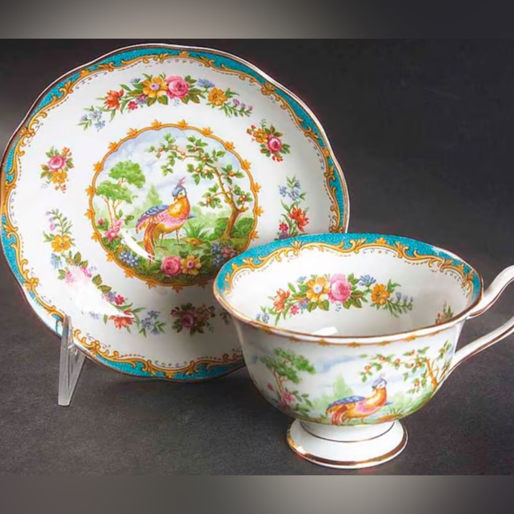 Royal Albert Chelsea Bird Tea Cups - Picture 4 of 16